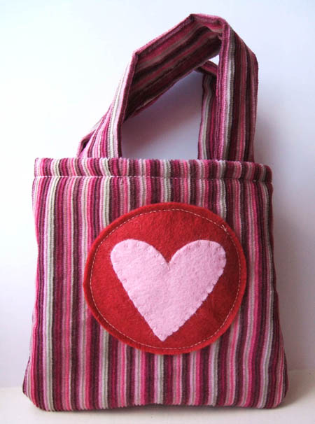 heart_bag_front.jpg