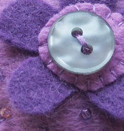 flower_brooch_crop.jpg